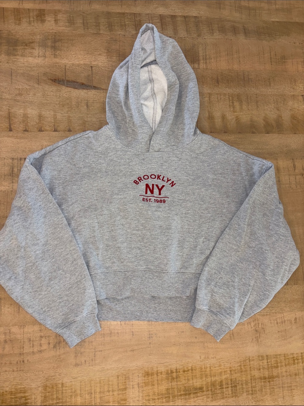 Luxxfleece Brooklyn NY Graphic Hoodie Grey Sweatshirt Womens Medium Comfy Casual